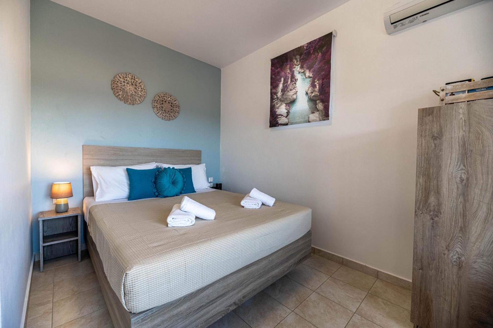 Aperanto Galazio Apartment Archangelos  Exteriör bild