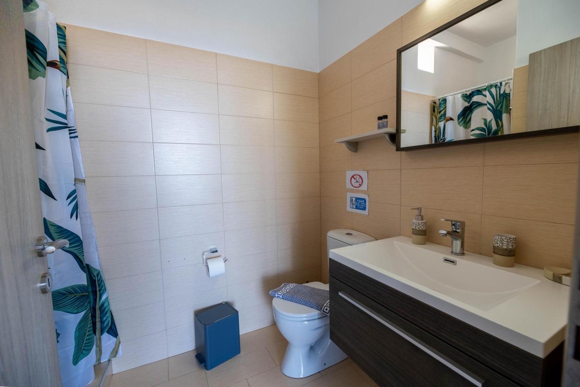 Aperanto Galazio Apartment Archangelos  Exteriör bild